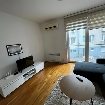 Apartmentsa *